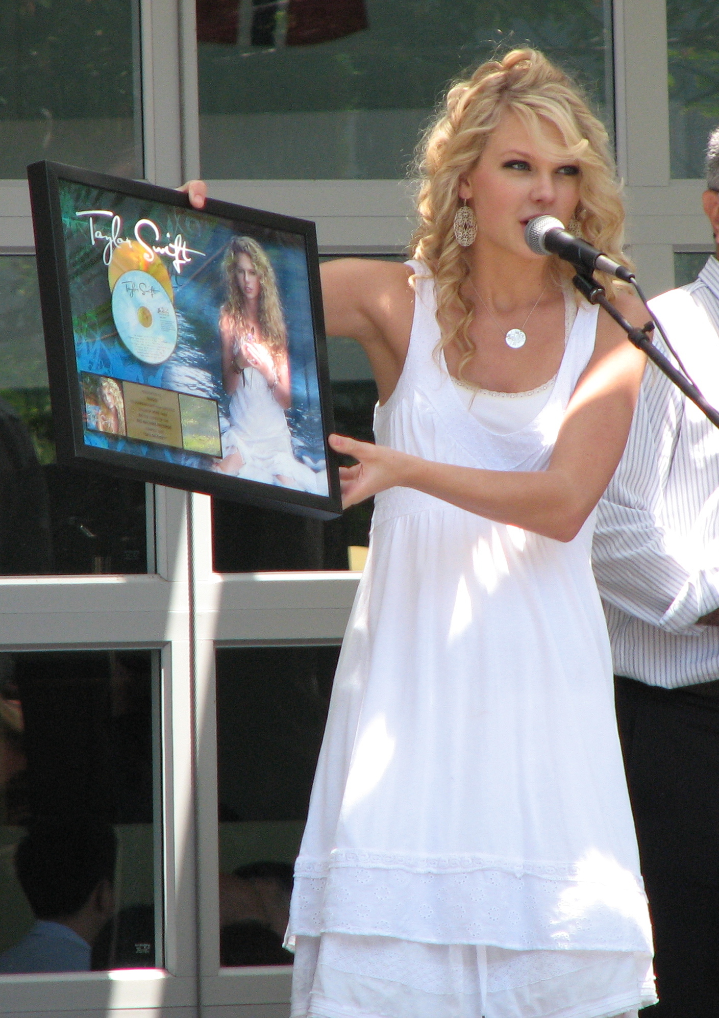 Taylor Swift performs during a 2007 concert promoting her debut album.